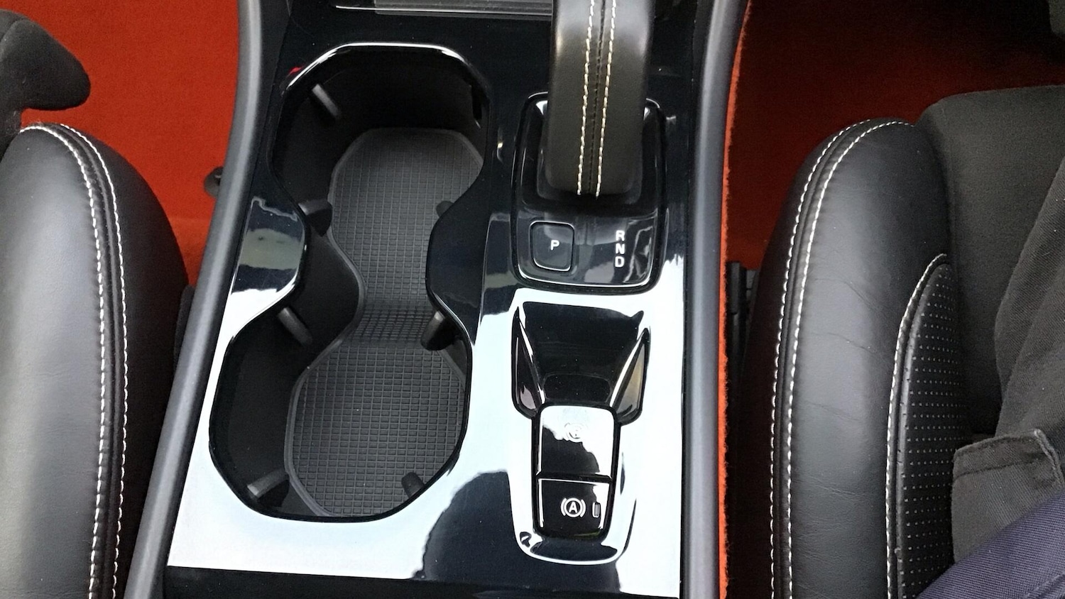 Used Volvo XC40 2018 for sale - 77253761: Photo 15