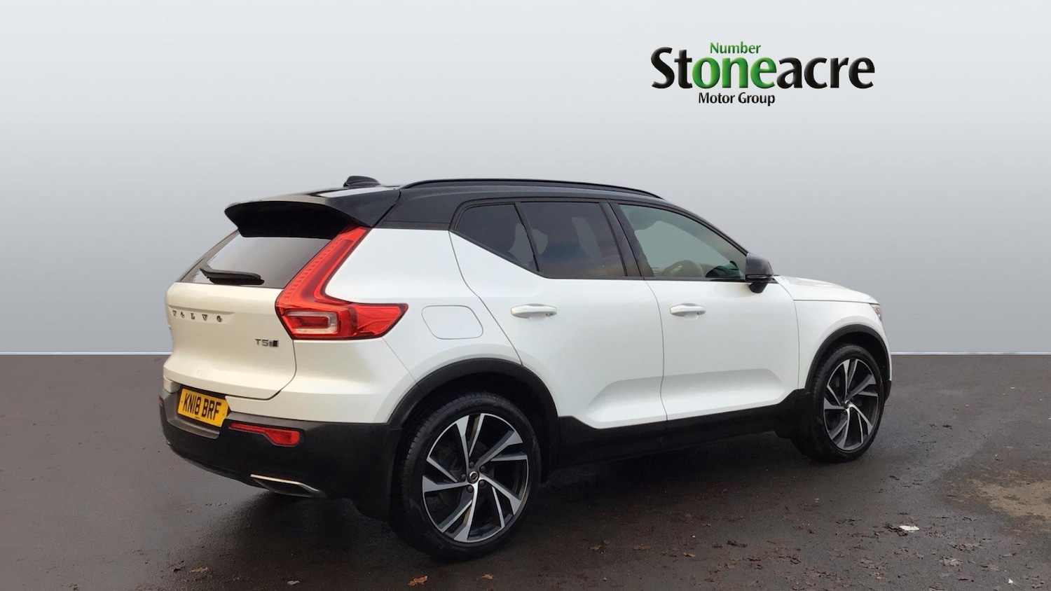 Used Volvo XC40 2018 for sale - 77253761: Photo 2