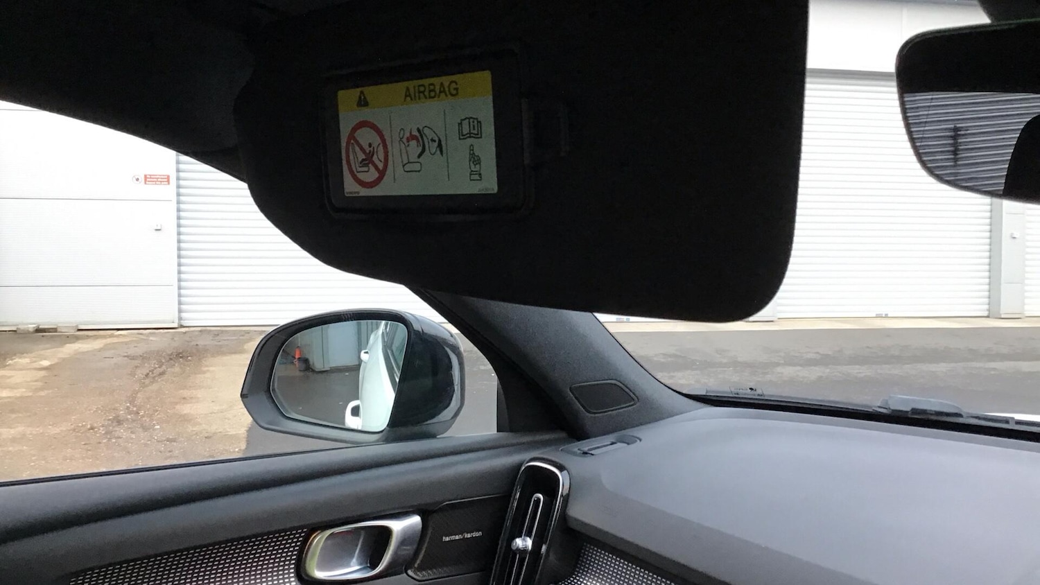 Used Volvo XC40 2018 for sale - 77253761: Photo 28