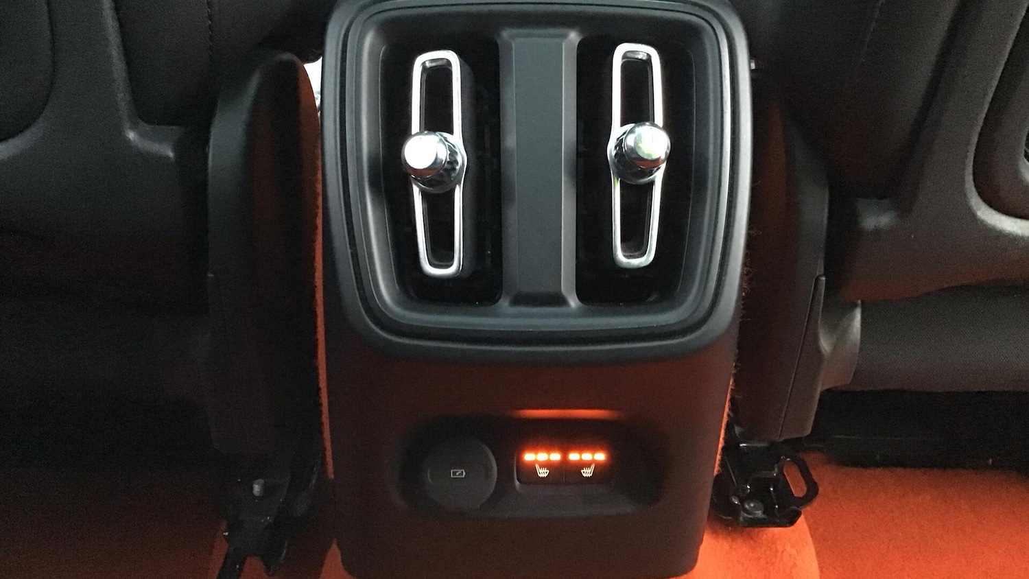 Used Volvo XC40 2018 for sale - 77253761: Photo 36