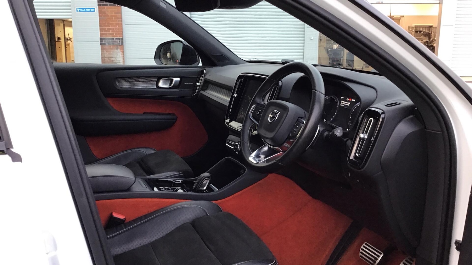 Used Volvo XC40 2018 for sale - 77253761: Photo 4