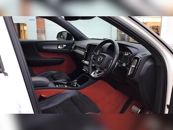 Used Volvo XC40 2018 for sale - 77253761: Photo