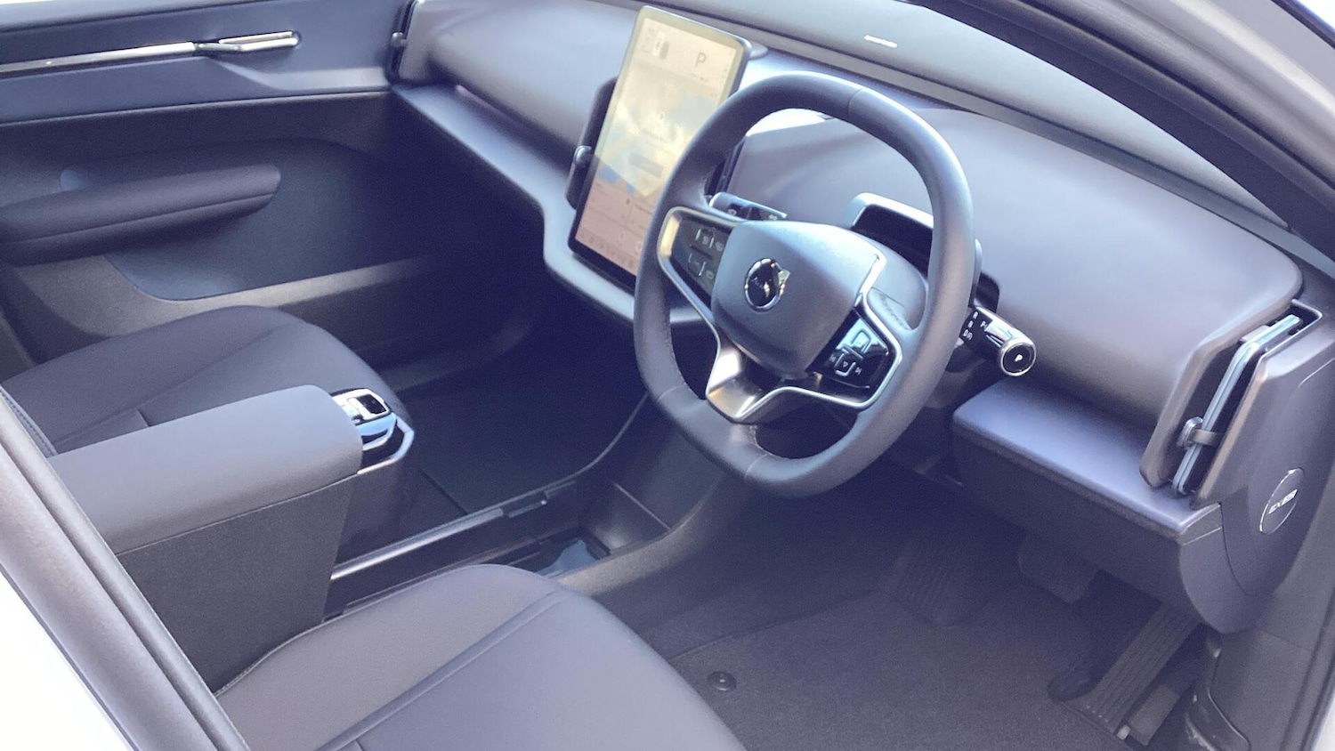 Used Volvo EX30 2025 for sale - 76377535: Photo 4