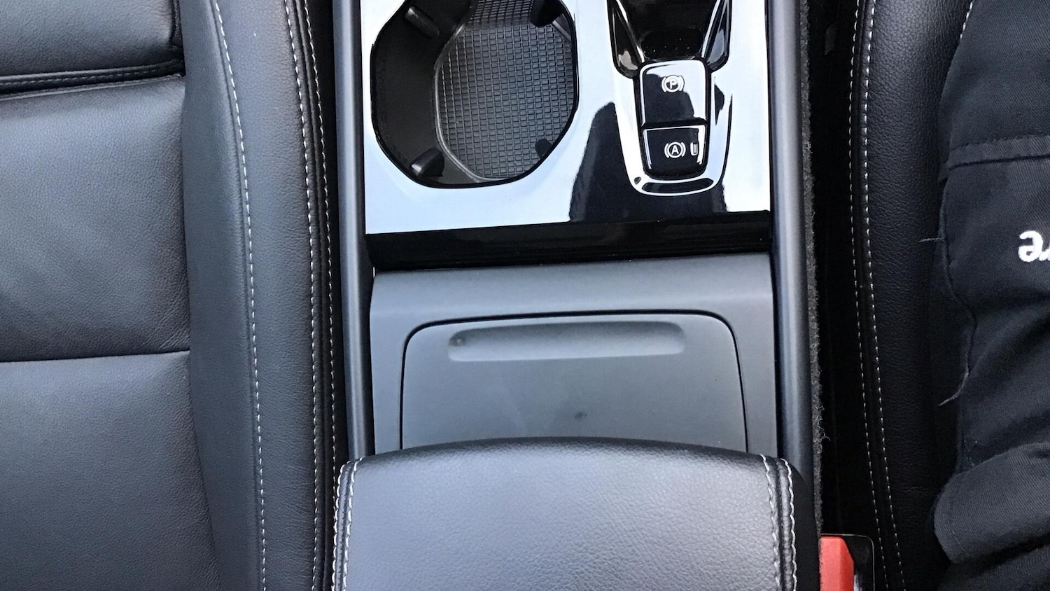 Used Volvo XC40 2024 for sale - 76701962: Photo 15