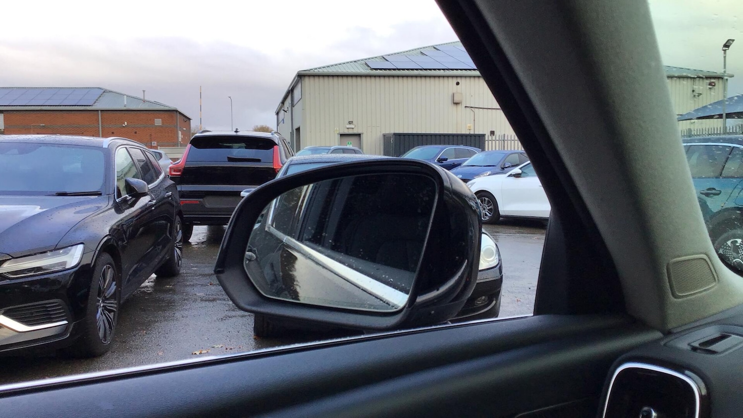 Used Volvo XC40 2024 for sale - 76701962: Photo 25