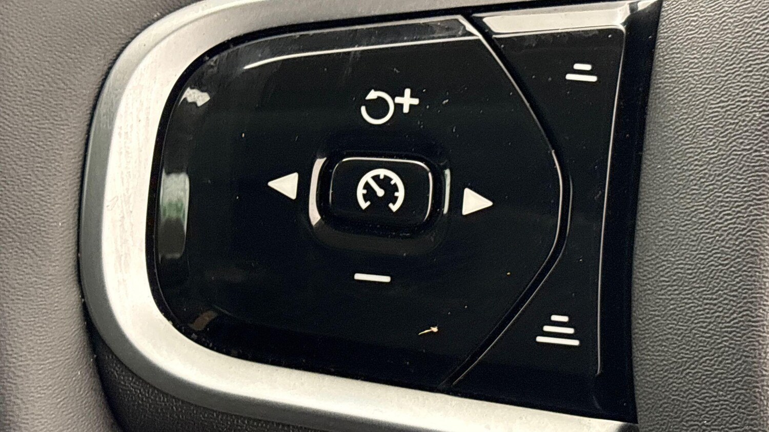 Used Volvo XC60 for sale - 78115982: Photo 63