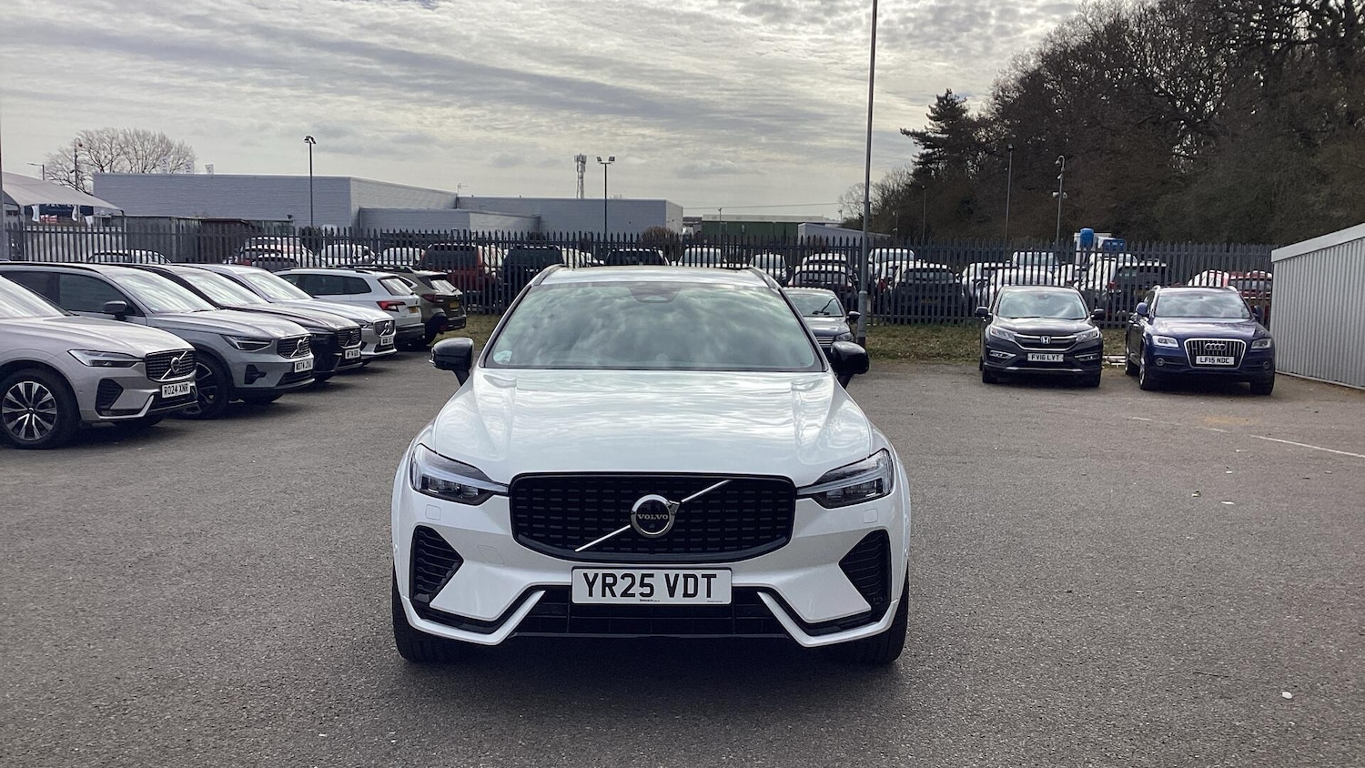 Used Volvo XC60 2025 for sale - 76613412: Photo 12