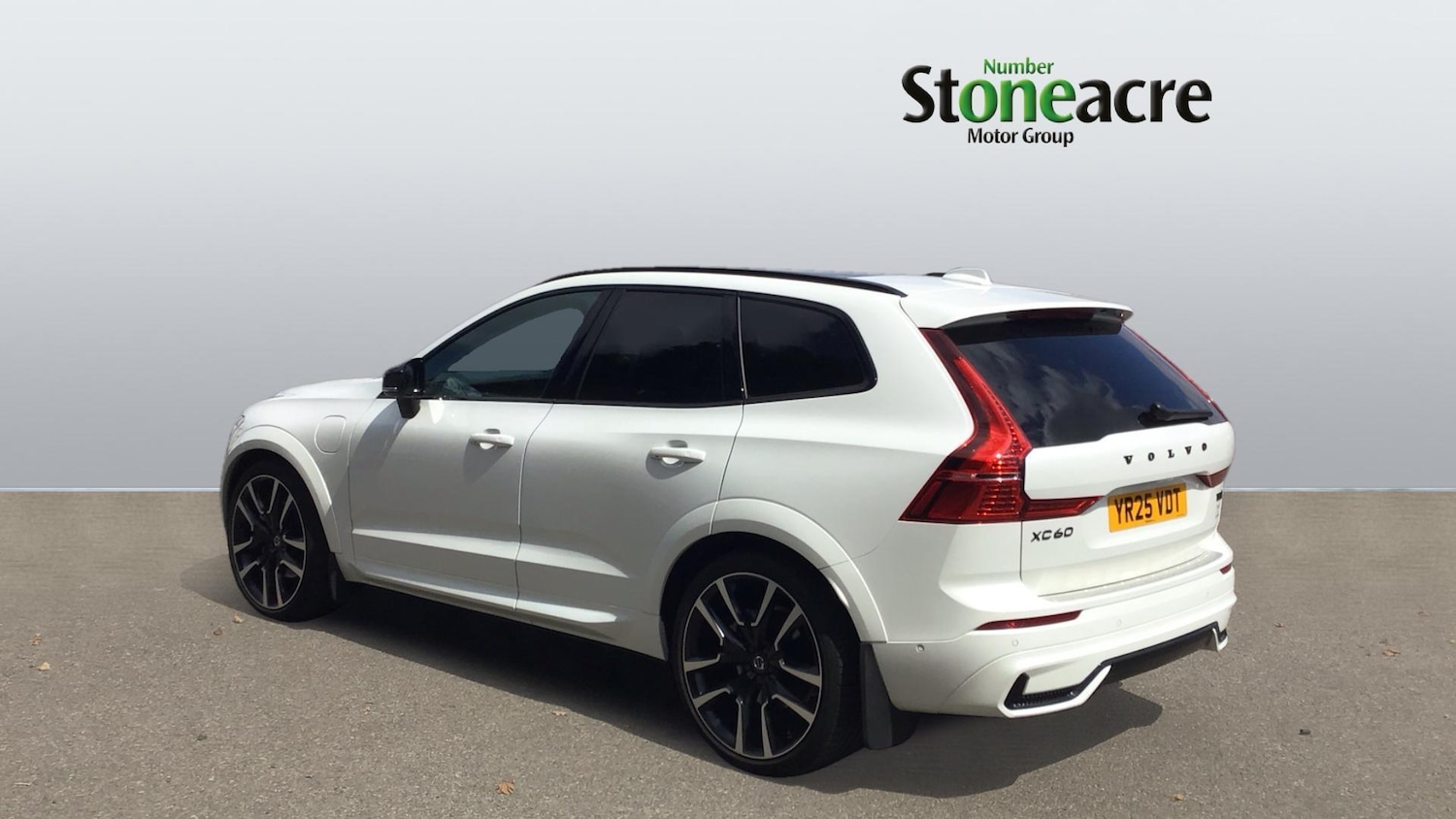 Used Volvo XC60 2025 for sale - 76613412: Photo 2