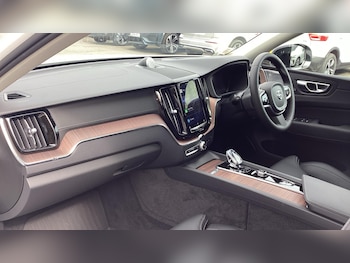 Used Volvo XC60 2025 for sale - 76613412: Photo