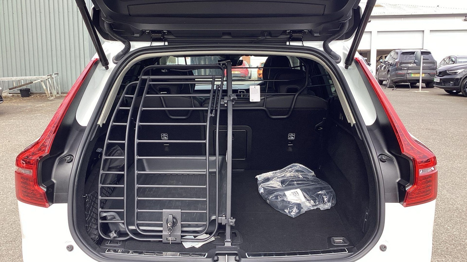 Used Volvo XC60 2025 for sale - 76613412: Photo 58