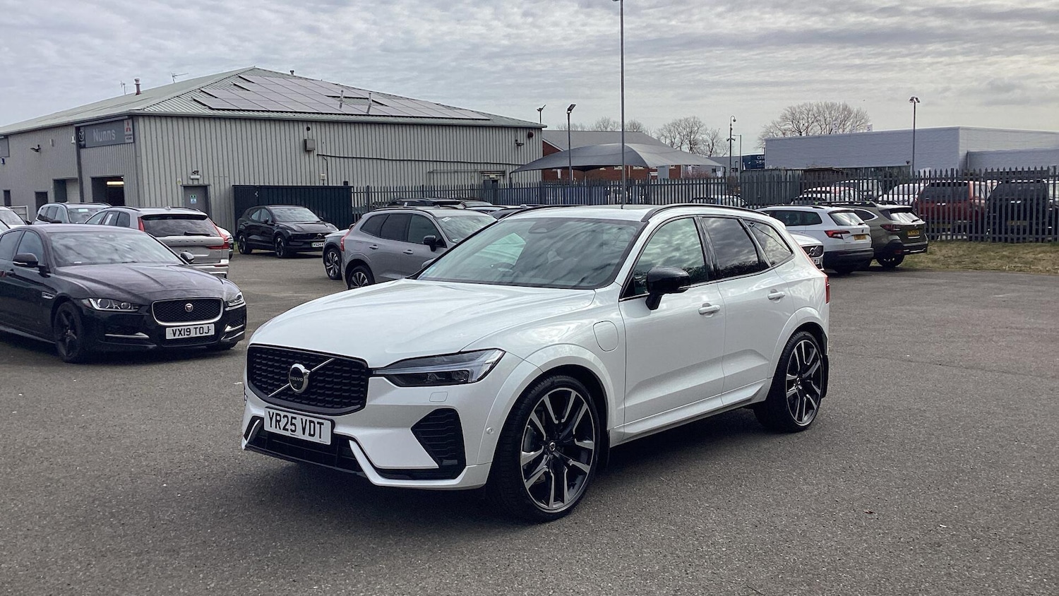 Used Volvo XC60 2025 for sale - 76613412: Photo 6