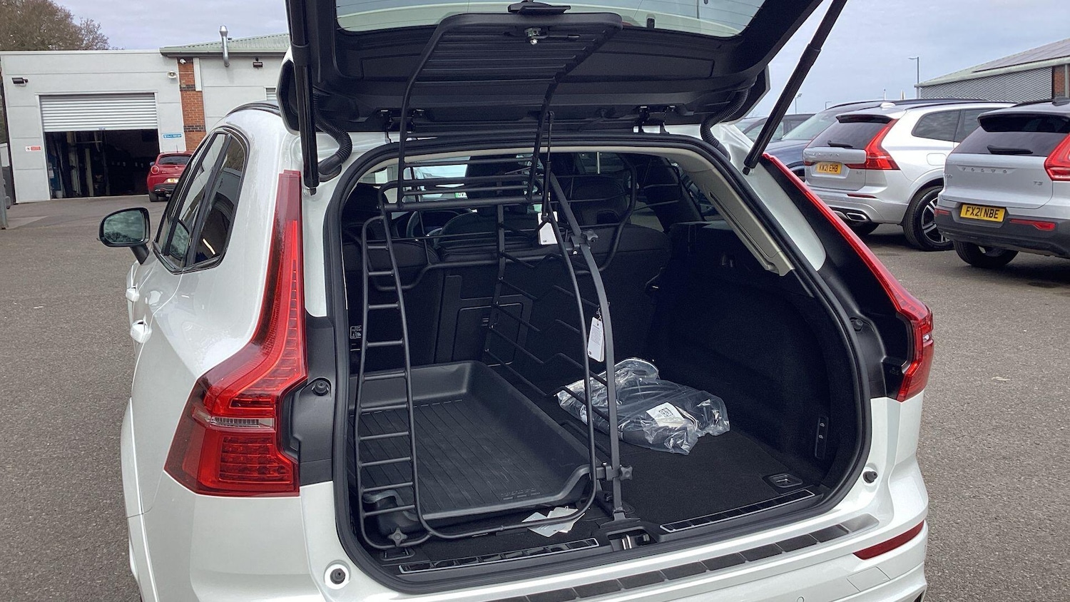 Used Volvo XC60 2025 for sale - 76613412: Photo 84