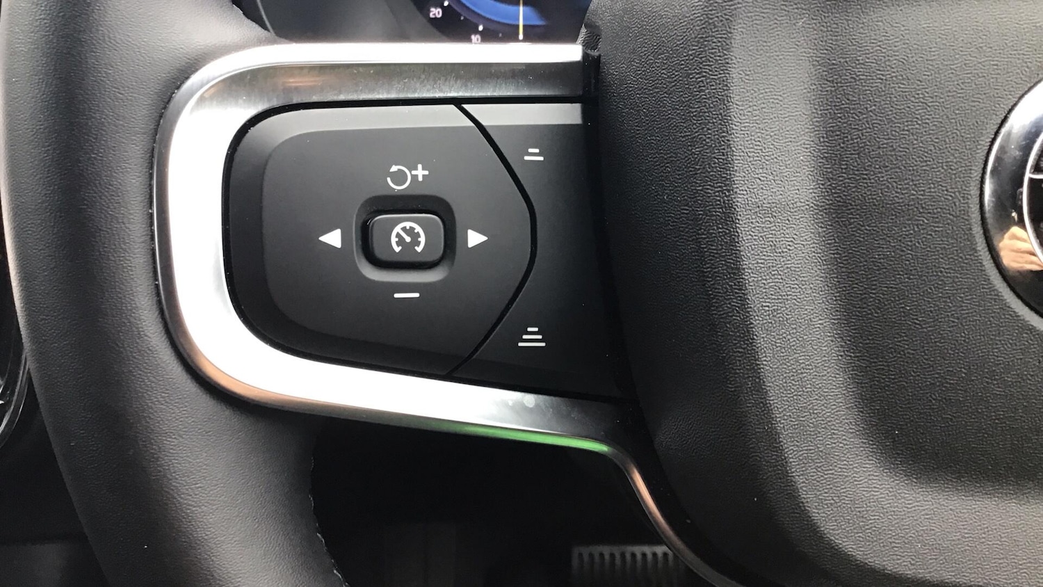 Used Volvo XC40 2024 for sale - 76753206: Photo 21