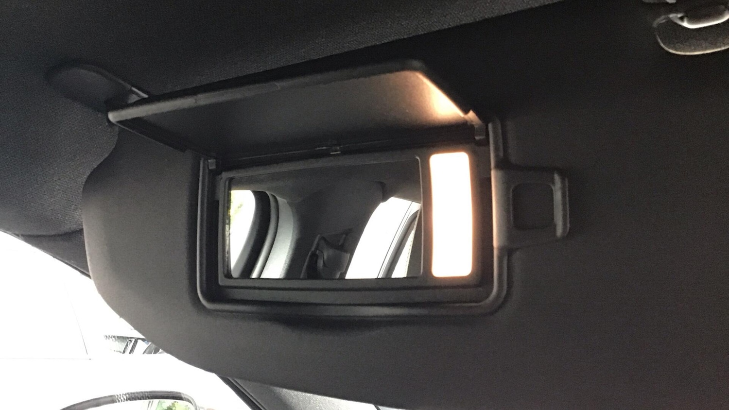 Used Volvo XC40 2024 for sale - 76753206: Photo 29