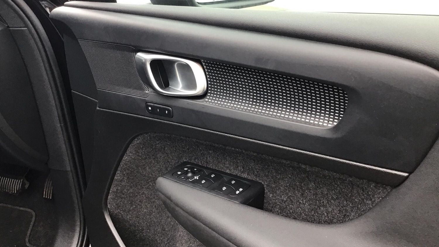 Used Volvo XC40 2024 for sale - 76753206: Photo 30