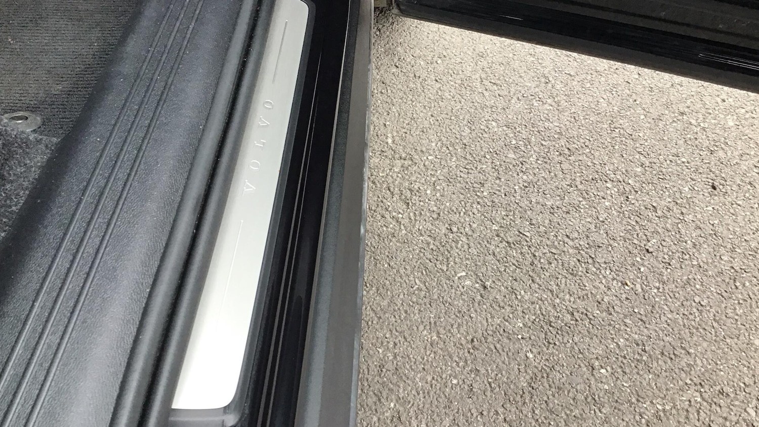 Used Volvo XC40 2024 for sale - 76753206: Photo 32