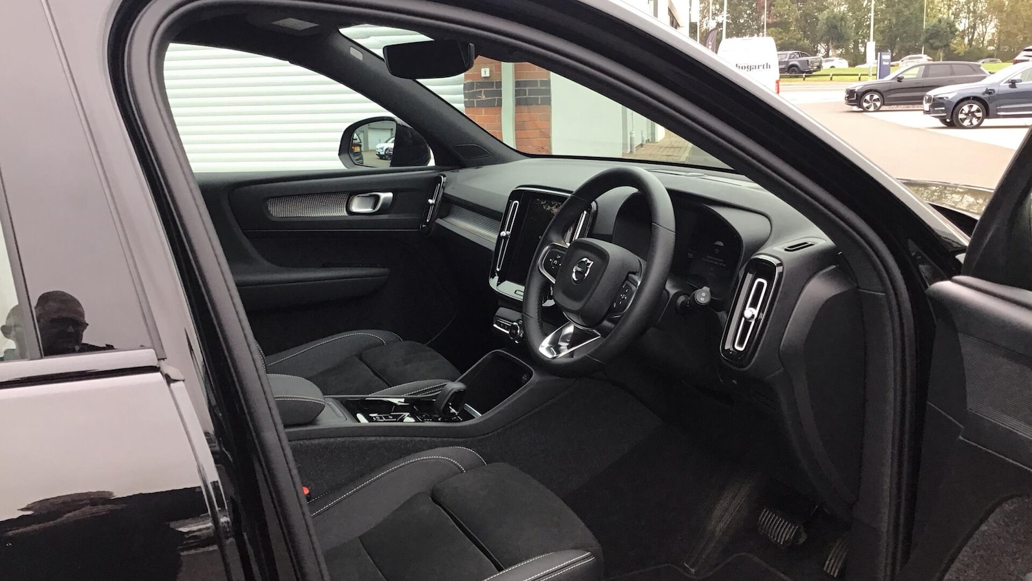 Used Volvo XC40 2024 for sale - 76753206: Photo 4