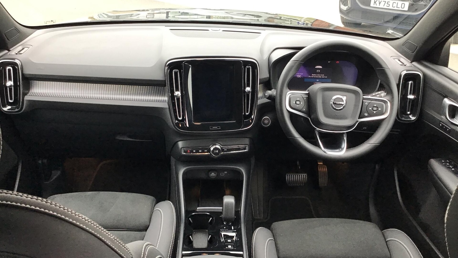Used Volvo XC40 2024 for sale - 76753206: Photo 5