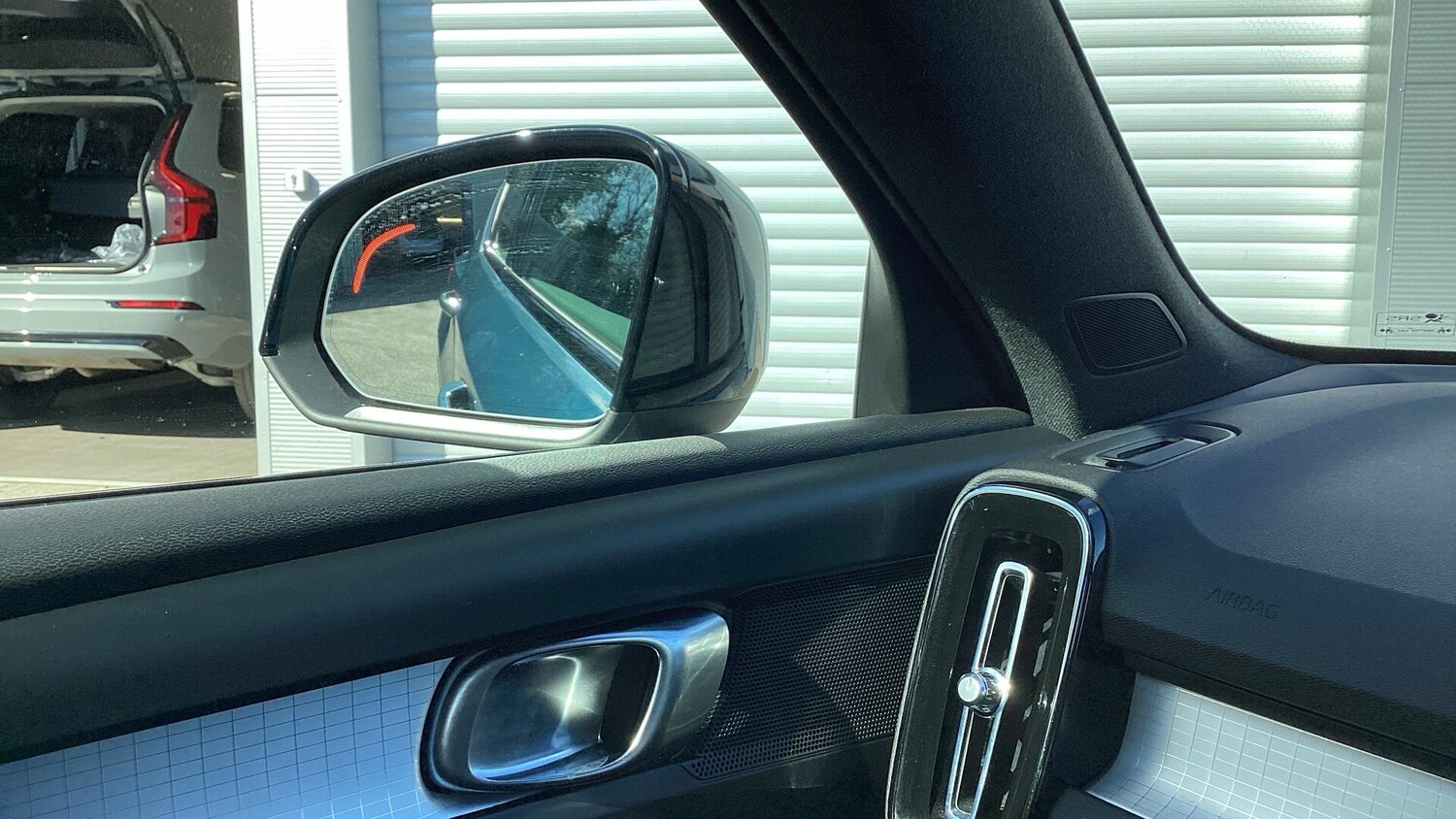 Used Volvo XC40 2023 for sale - 78072027: Photo 23