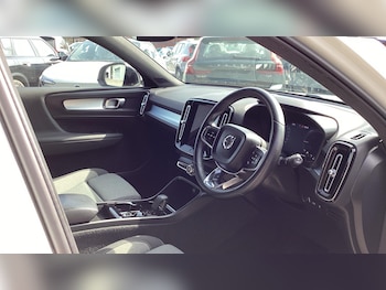 Used Volvo XC40 2023 for sale - 79268403: Photo