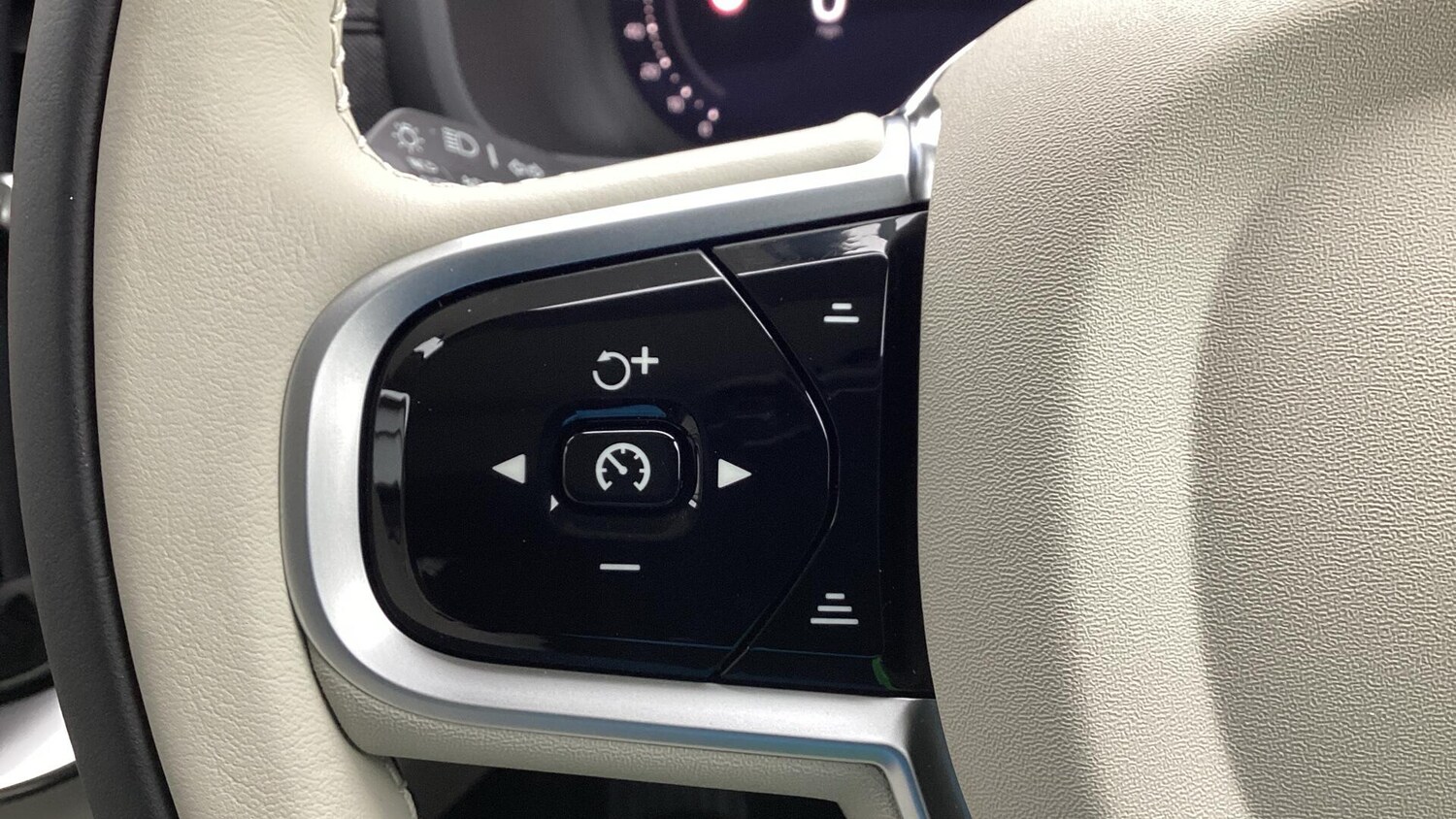 Used Volvo XC90 2026 for sale - 77683603: Photo 27