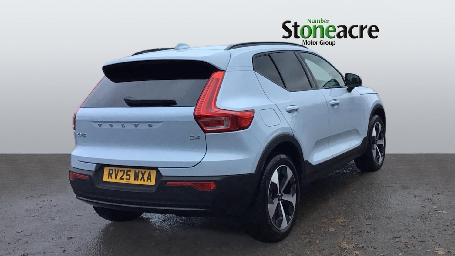 Used Volvo XC40 2025 for sale - 77101966: Photo 2