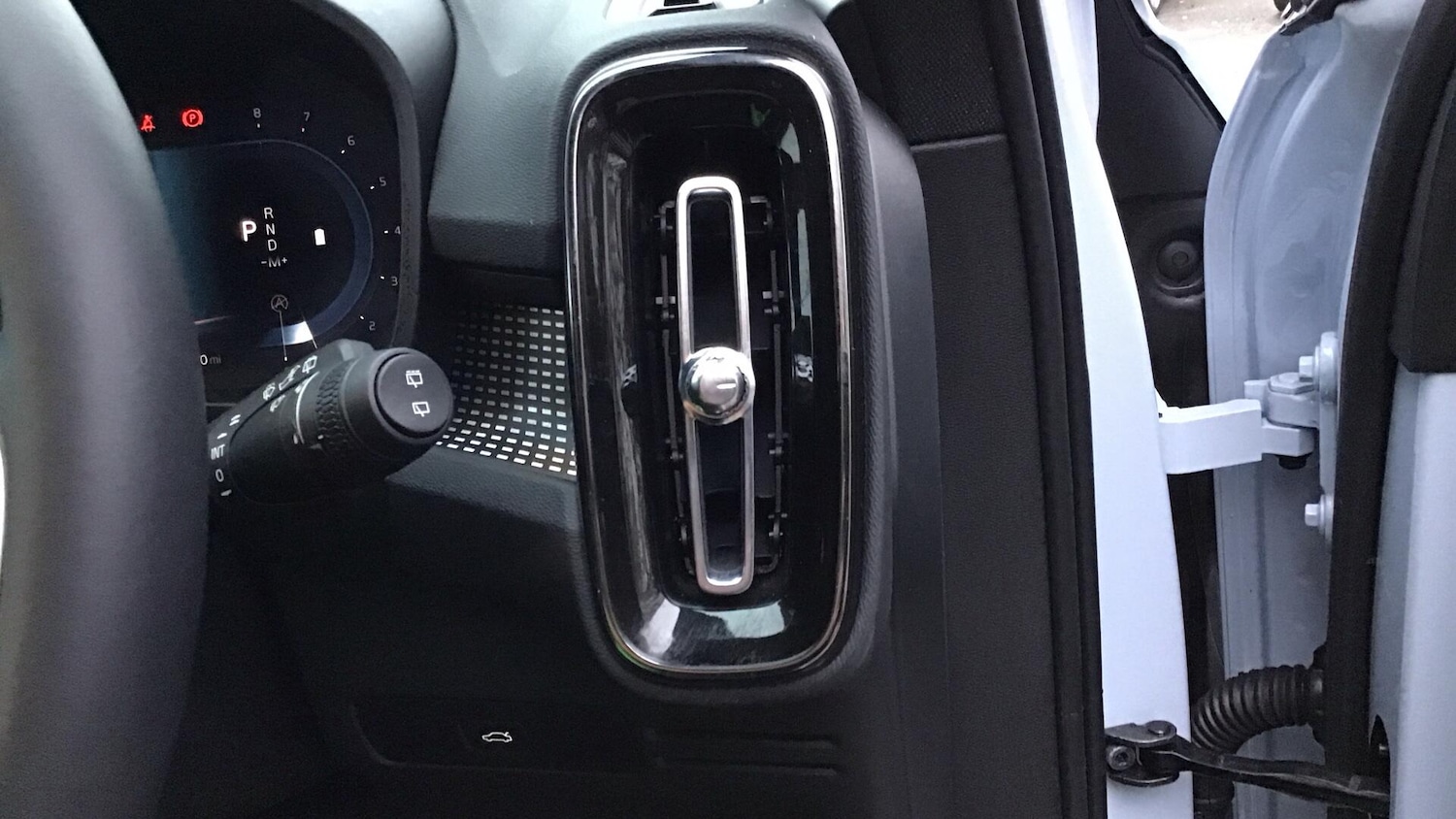 Used Volvo XC40 2025 for sale - 77101966: Photo 25