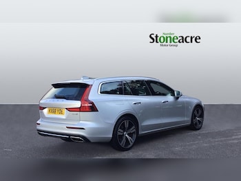 Used Volvo V60 2018 for sale - 76336188: Photo 2