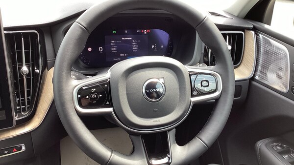 Used Volvo XC60 2025 for sale - 75139304: Photo 10