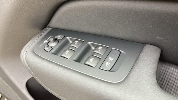 Used Volvo XC60 2025 for sale - 75139304: Photo 24