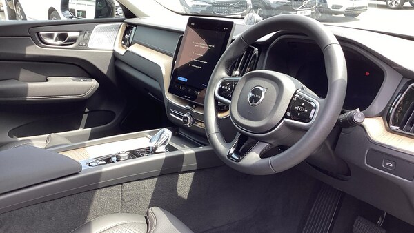 Used Volvo XC60 2025 for sale - 75139304: Photo 4