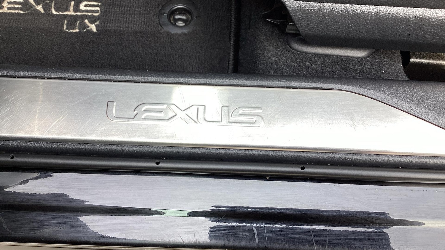 Used Lexus UX 2019 for sale - 77066540: Photo 40