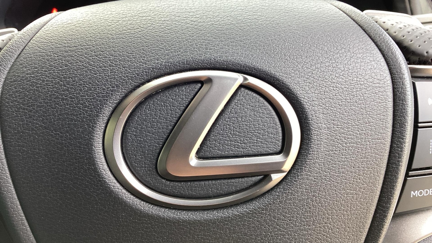 Used Lexus UX 2019 for sale - 77066540: Photo 54