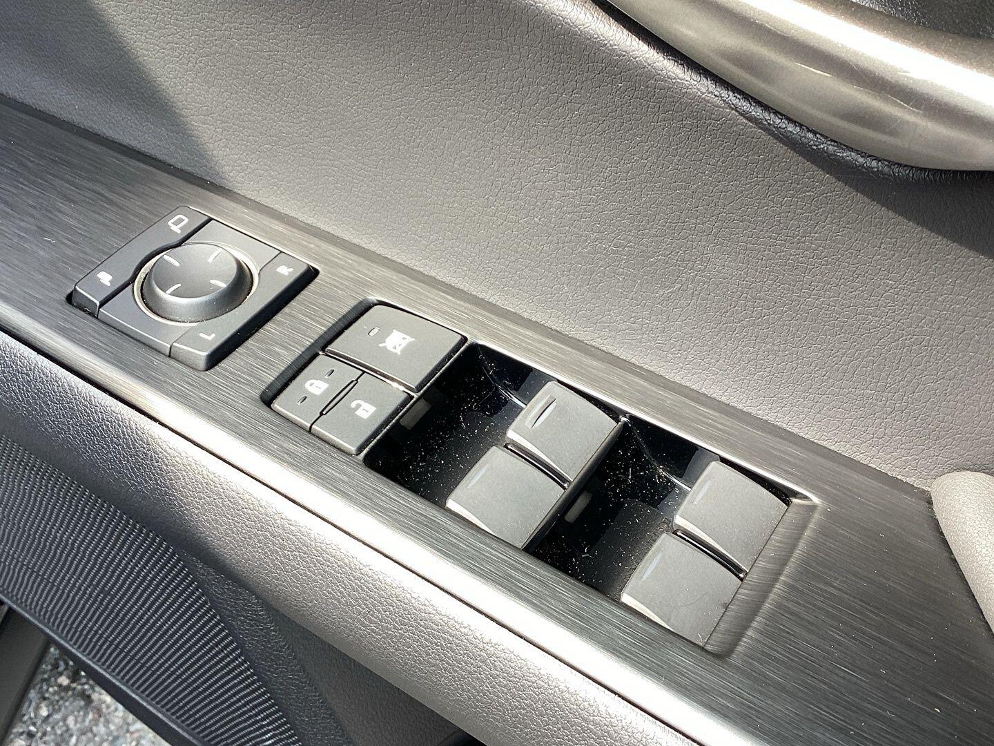 Used Lexus UX 2019 for sale - 77066540: Photo 80