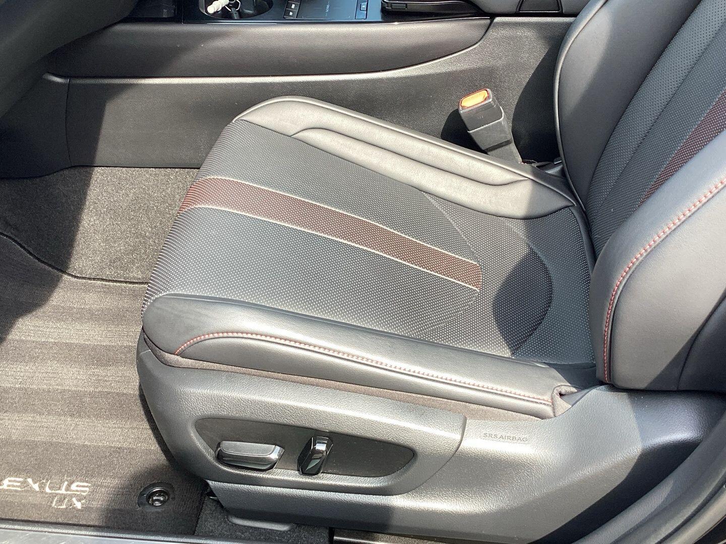 Used Lexus UX 2019 for sale - 77066540: Photo 86