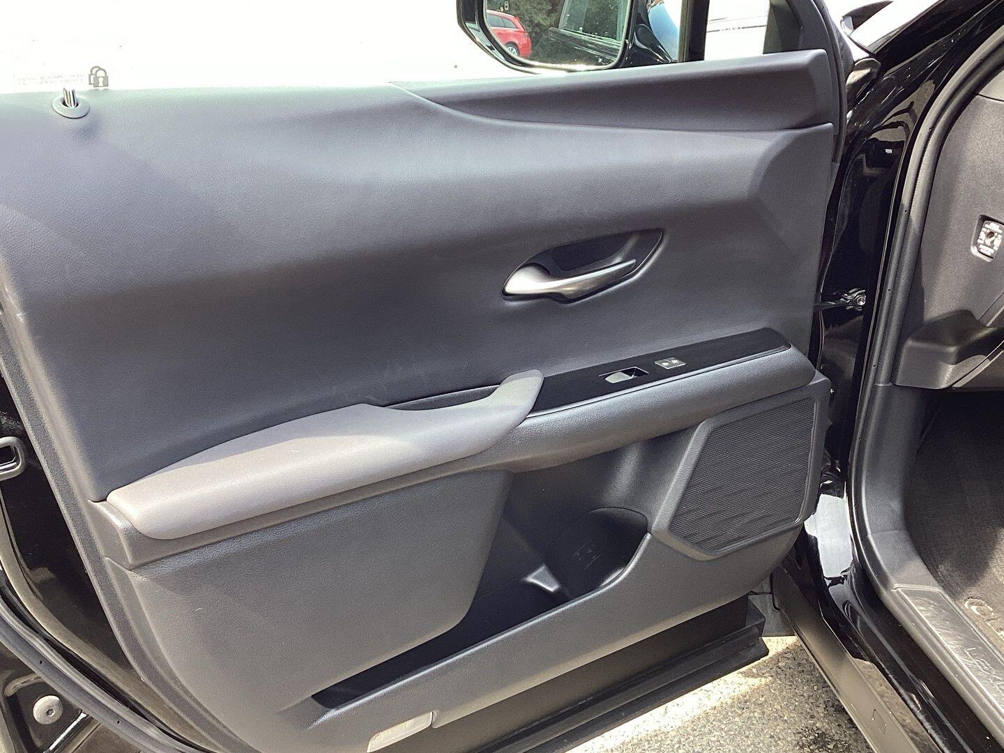 Used Lexus UX 2019 for sale - 77066540: Photo 97