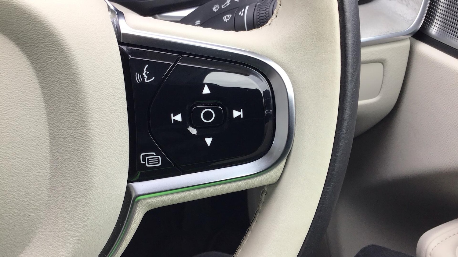 Used Volvo XC60 2023 for sale - 76485146: Photo 31