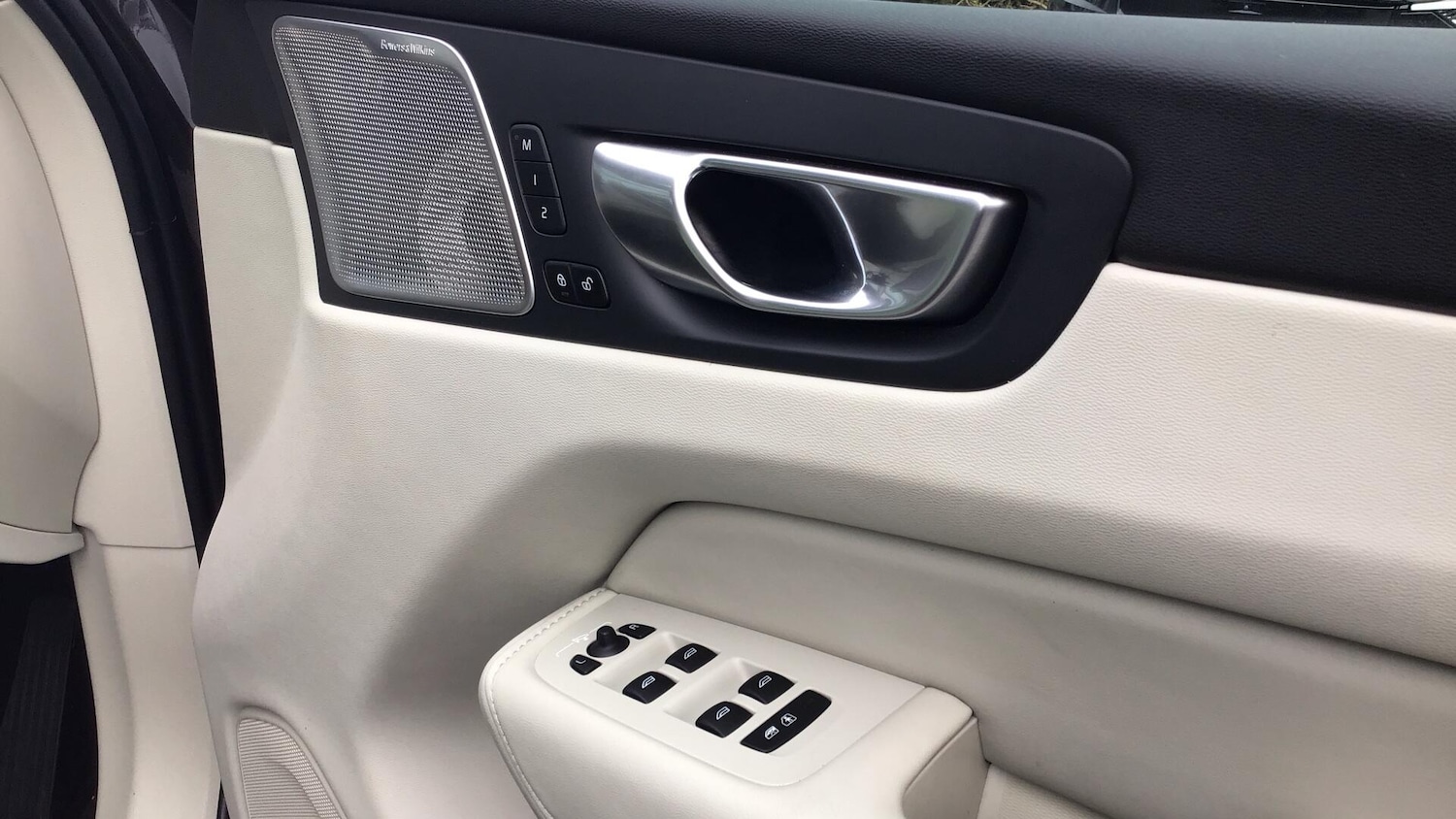 Used Volvo XC60 2023 for sale - 76485146: Photo 34