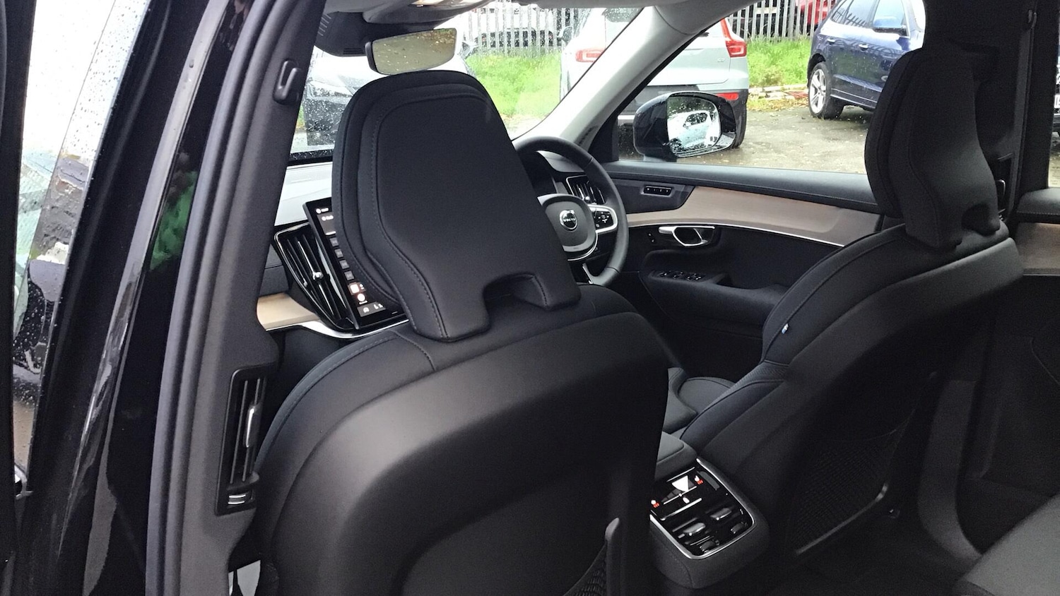 Used Volvo XC90 2025 for sale - 76370330: Photo 37