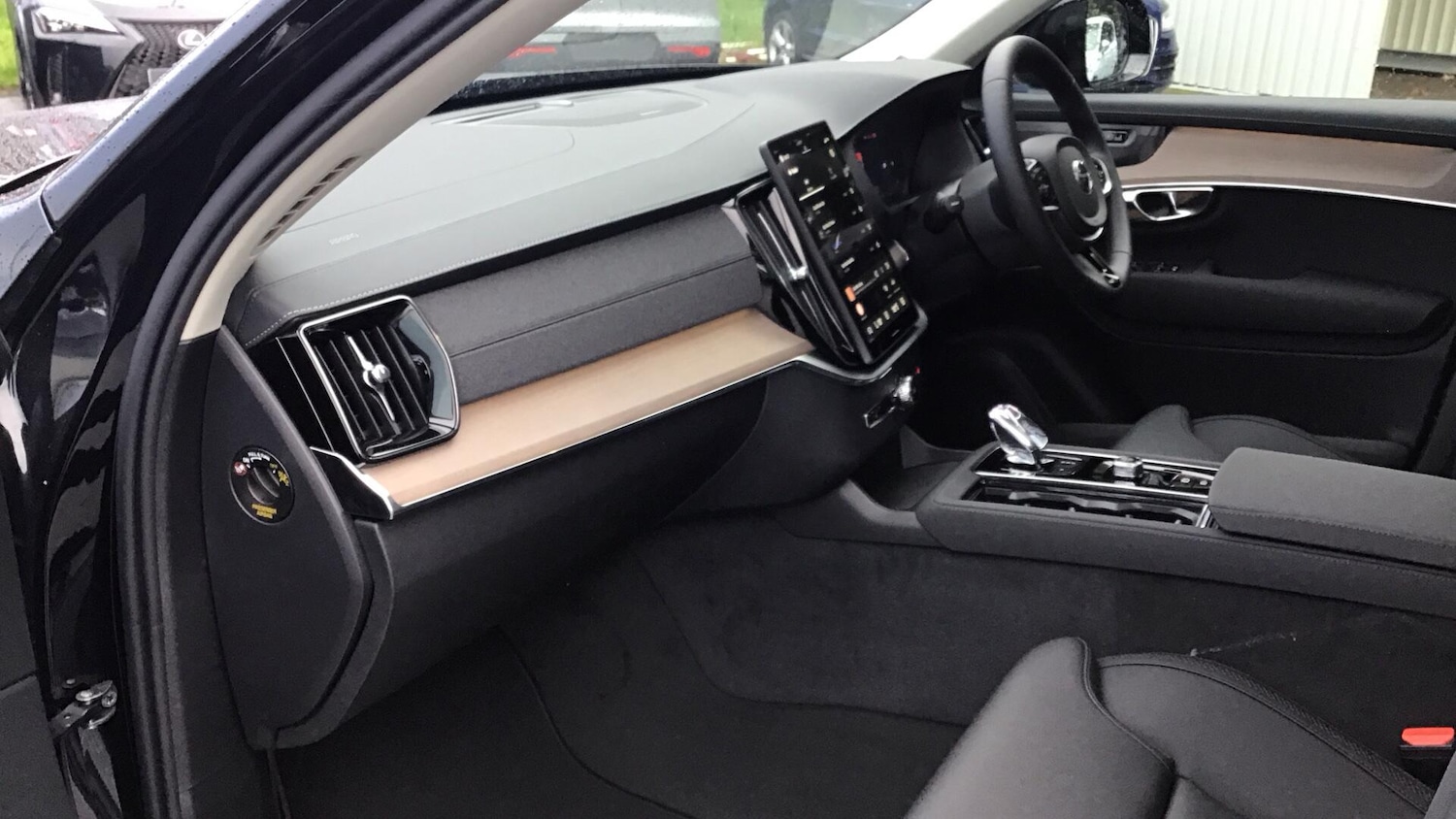 Used Volvo XC90 2025 for sale - 76370330: Photo 38