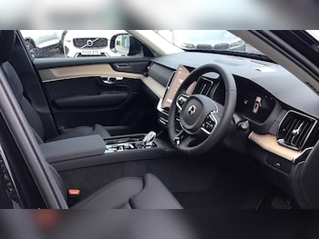 Used Volvo XC90 2025 for sale - 76370330: Photo