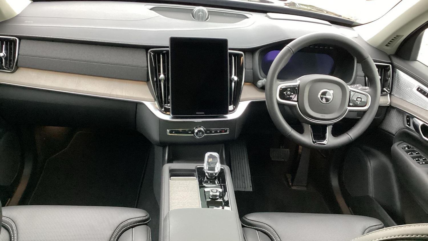 Used Volvo XC90 2025 for sale - 77029589: Photo 5