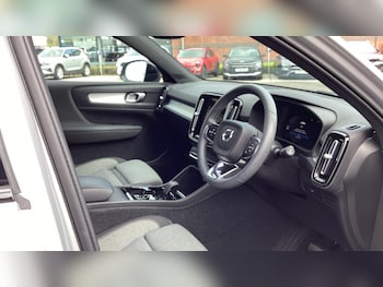 Used Volvo XC40 2023 for sale - 78058307: Photo