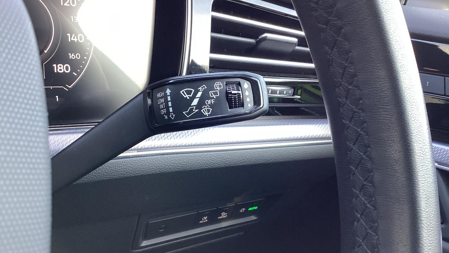 Used Volkswagen Touareg 2023 for sale - 77411034: Photo 31