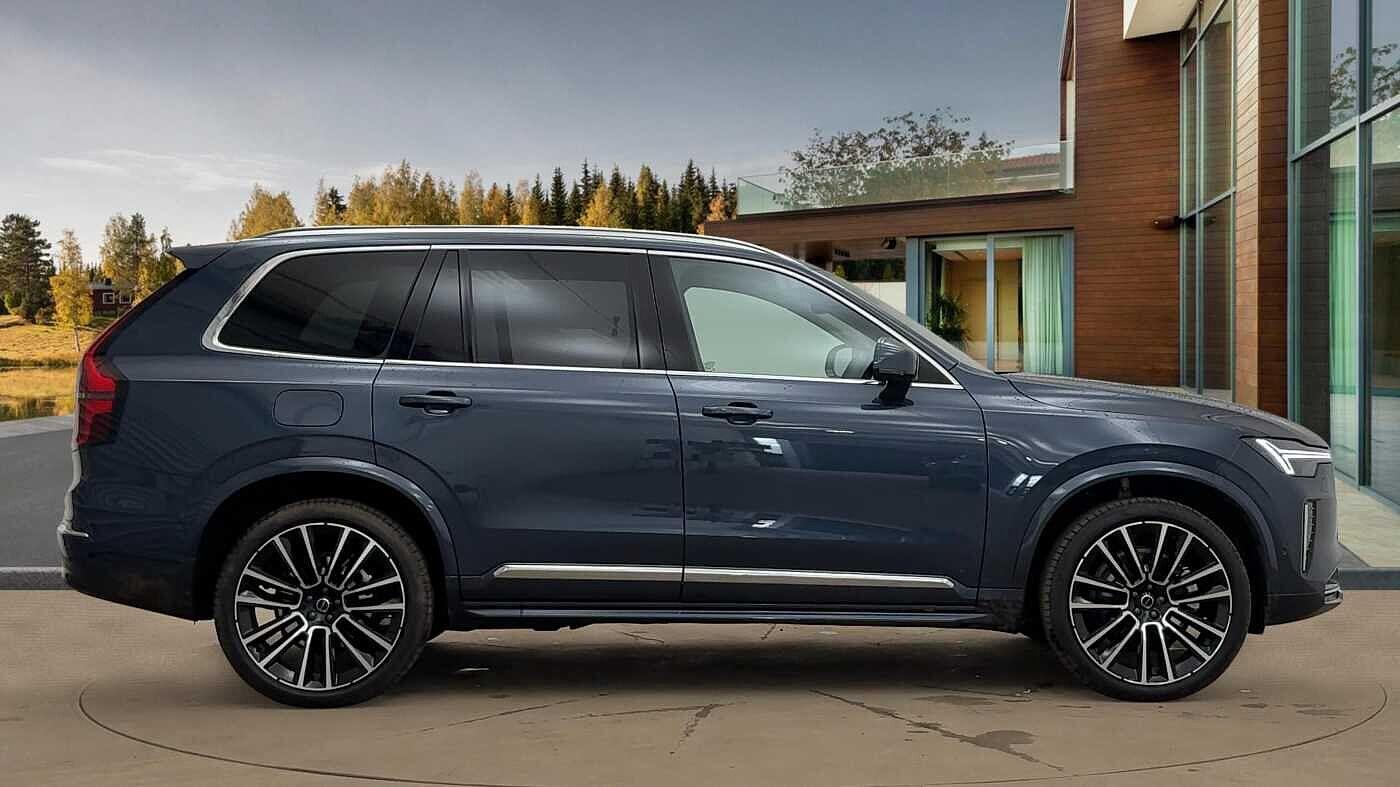 Used Volvo XC90 2025 for sale - 76964730: Photo 2