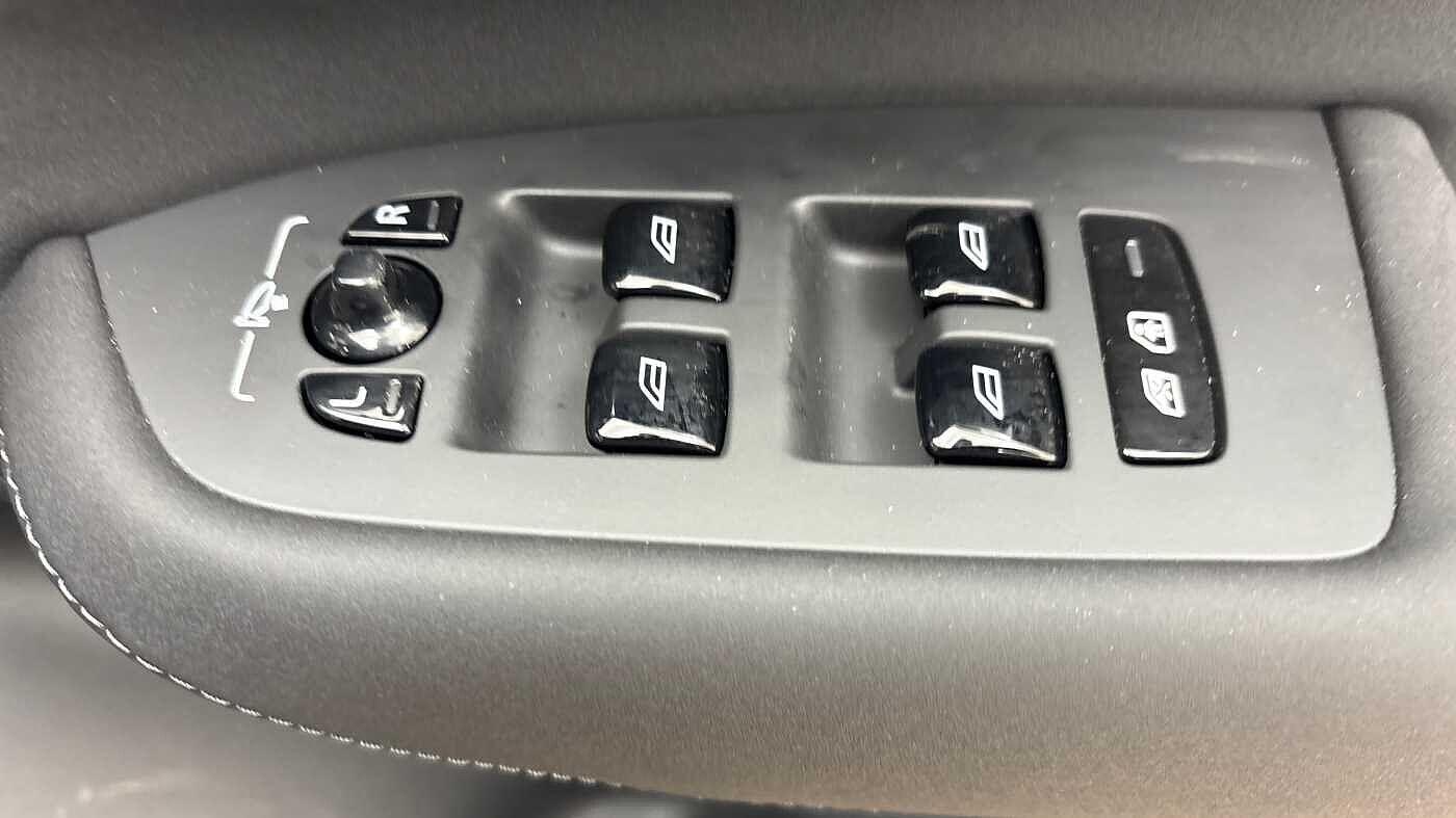 Used Volvo XC90 2025 for sale - 76964730: Photo 25