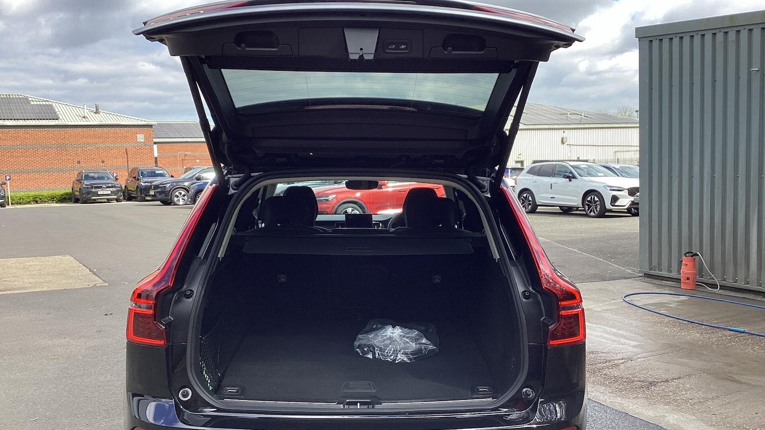 Used Volvo XC60 2026 for sale - 78100302: Photo 13