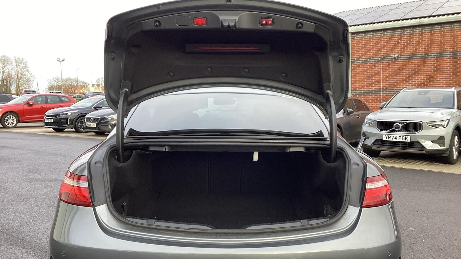 Used Mercedes-Benz E Class 2020 for sale - 77166987: Photo 13