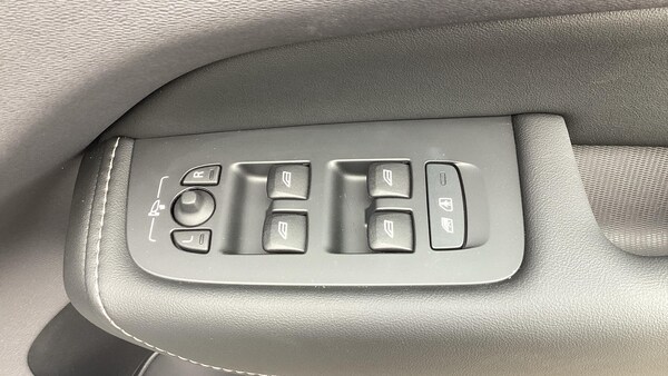 Used Volvo XC60 2025 for sale - 75564434: Photo 28