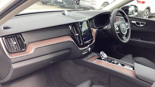 Used Volvo XC60 2025 for sale - 75564434: Photo 4
